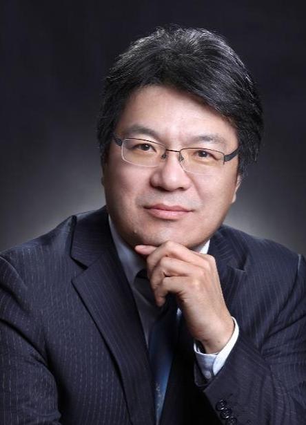 董   毅
