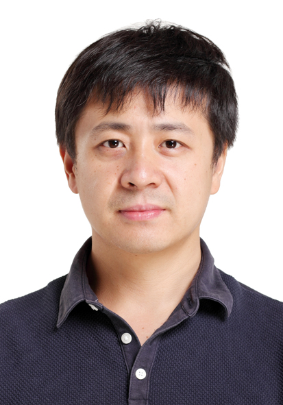 李   力
